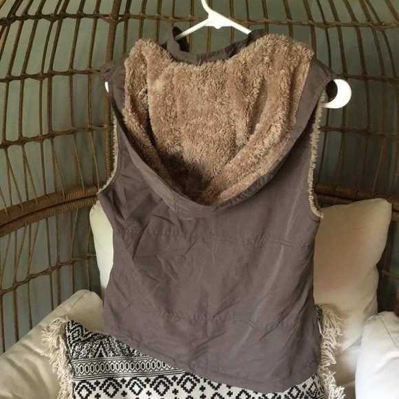 Fall Vest - Picture 2 of 3